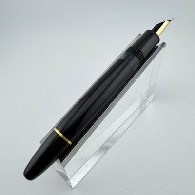 Montblanc Meisterstück No. 146 Fountain Pen 14K Gold Fine Nib Serviced