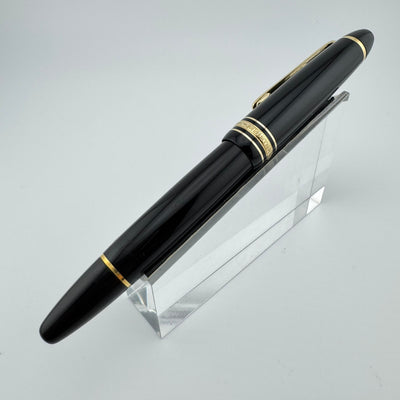Montblanc Meisterstück No. 146 Fountain Pen 14K Gold Fine Nib Serviced