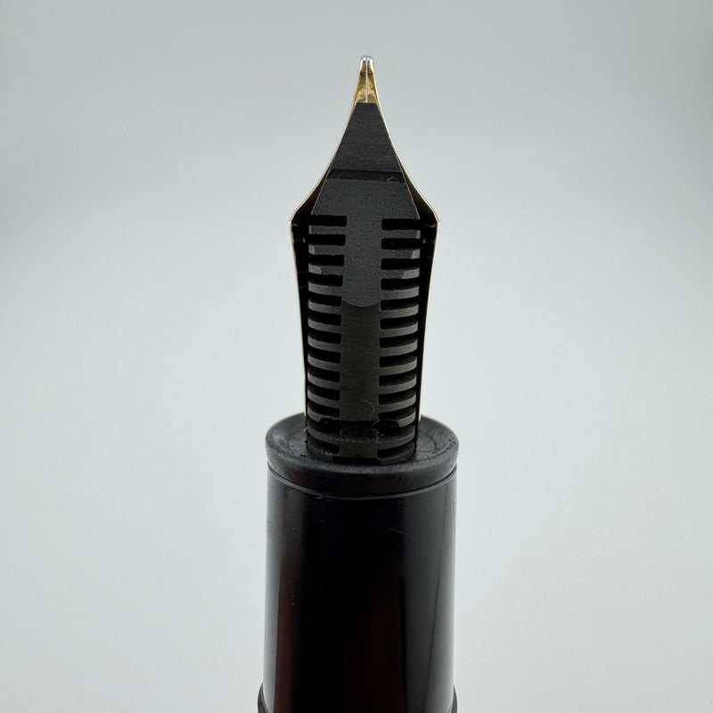 Montblanc Meisterstück No. 146 Fountain Pen 14K Gold Fine Nib Serviced