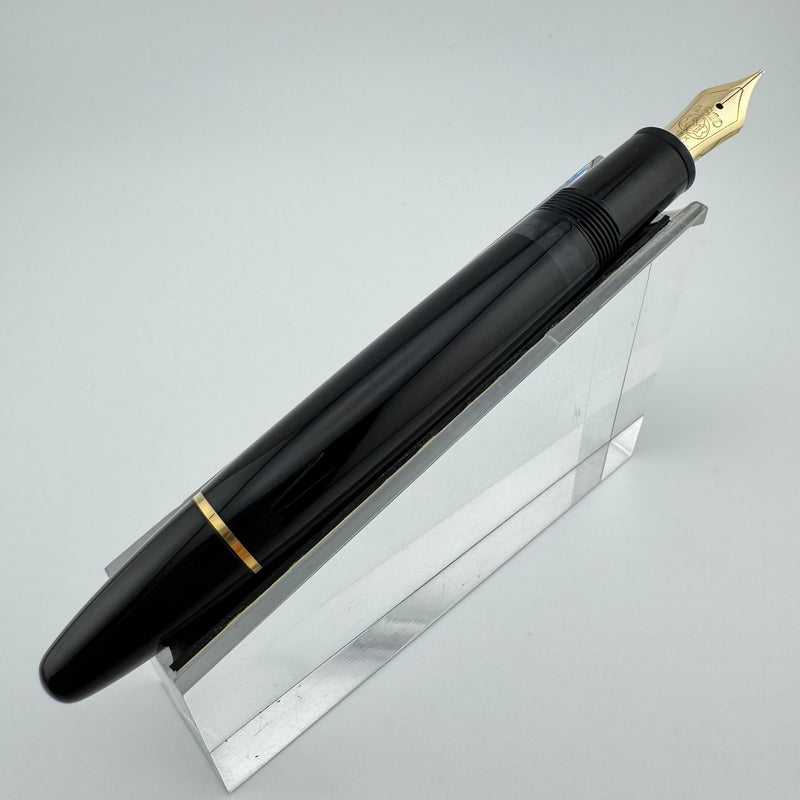 Montblanc Meisterstück No. 146 Fountain Pen 14K Gold Fine Nib Serviced