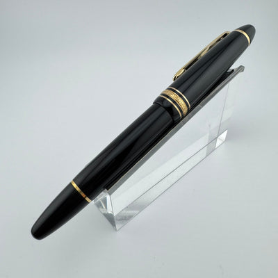 Montblanc Meisterstück No. 146 Fountain Pen 14K Gold Fine Nib Serviced