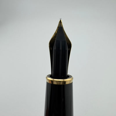 Montblanc Meisterstück No. 144 Classique Fountain Pen 18K Gold Medium Nib