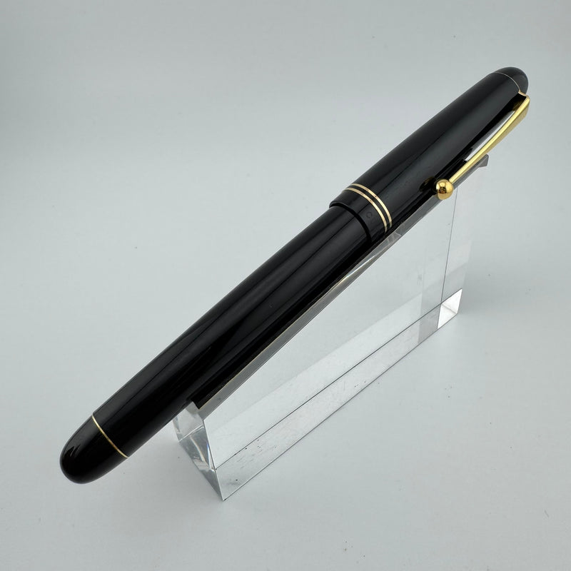 Pilot Custom 67 Black Resin Fountain Pen 14K Gold Extra-Fine Nib