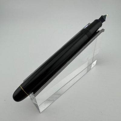 Pilot Custom 67 Black Resin Fountain Pen 14K Gold Fine Nib