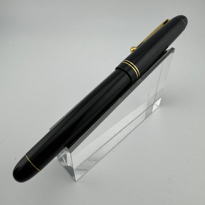 Pilot Custom 67 Black Resin Fountain Pen 14K Gold Fine Nib