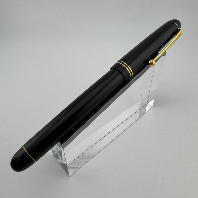 Pilot Custom 67 Black Resin Fountain Pen 14K Gold Fine Nib