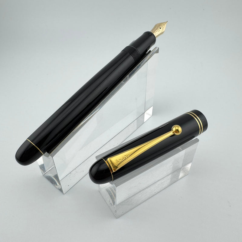 Pilot Custom 67 Black Resin Fountain Pen 14K Gold Fine Nib