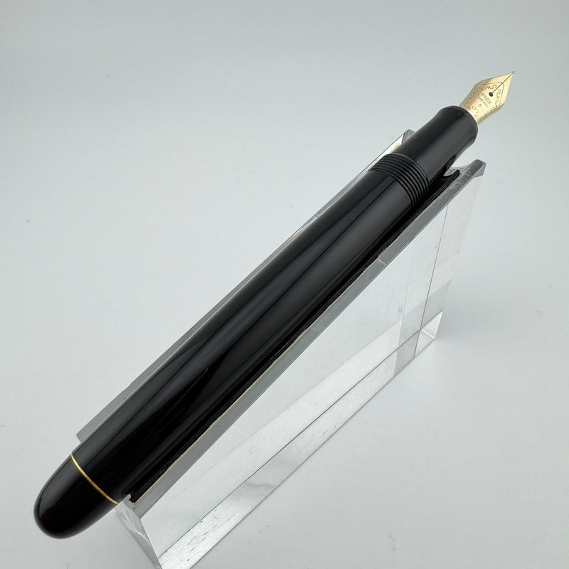 Pilot Custom 67 Black Resin Fountain Pen 14K Gold Fine Nib