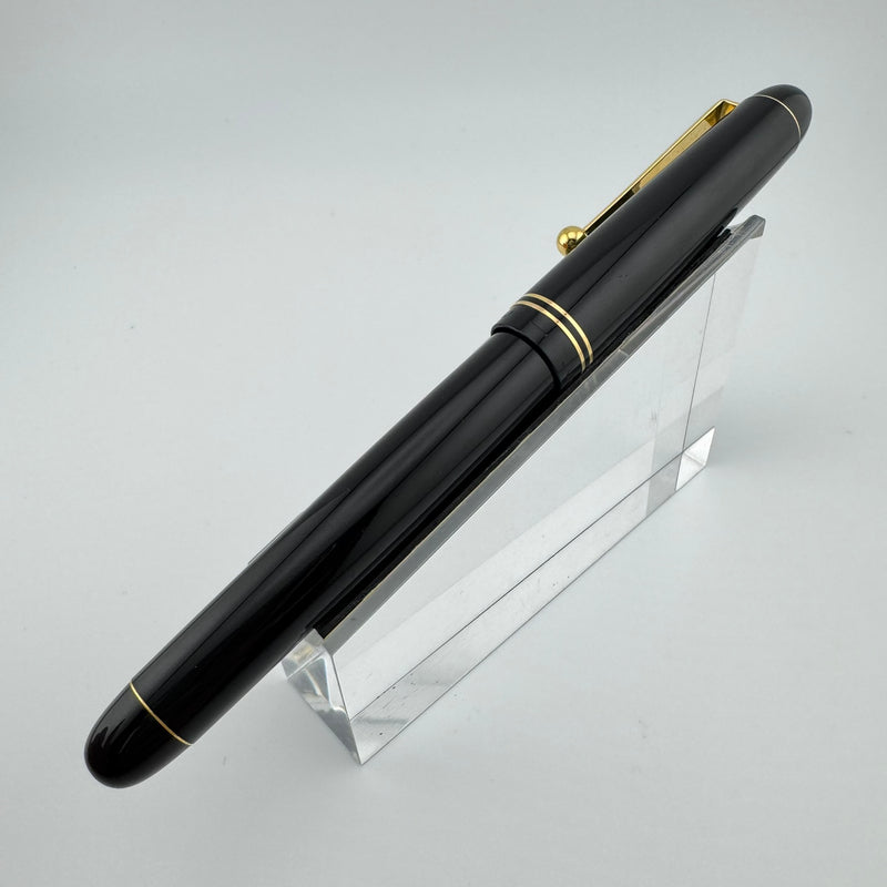 Pilot Custom 67 Black Resin Fountain Pen 14K Gold Fine Nib