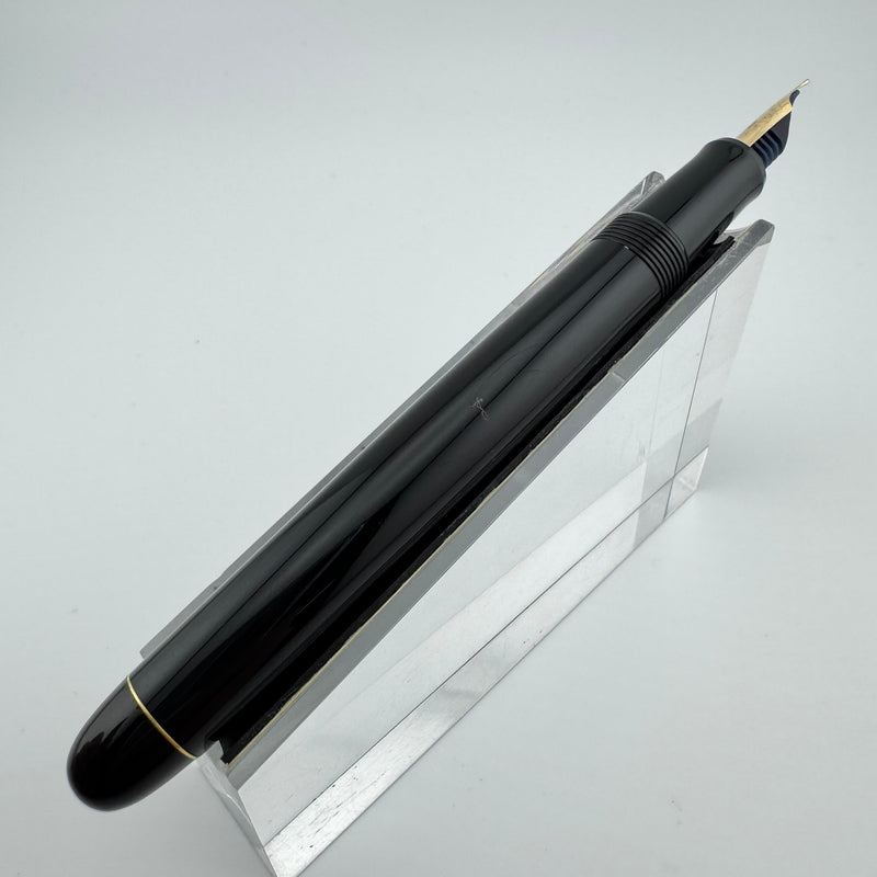 Pilot Custom 67 Black Resin Fountain Pen 14K Gold Medium Nib