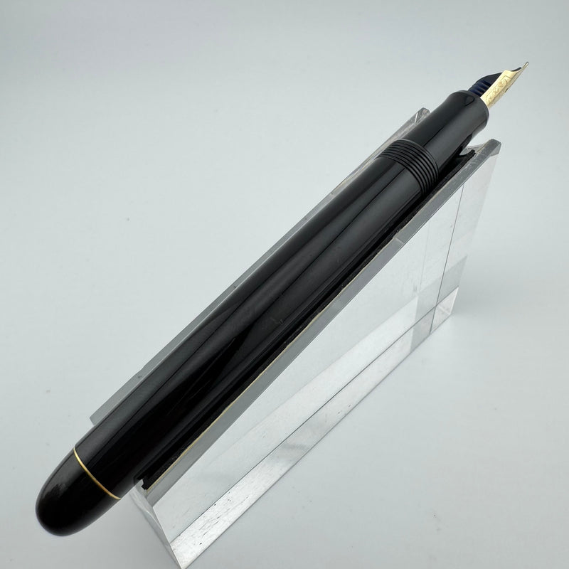 Pilot Custom 67 Black Resin Fountain Pen 14K Gold Medium Nib