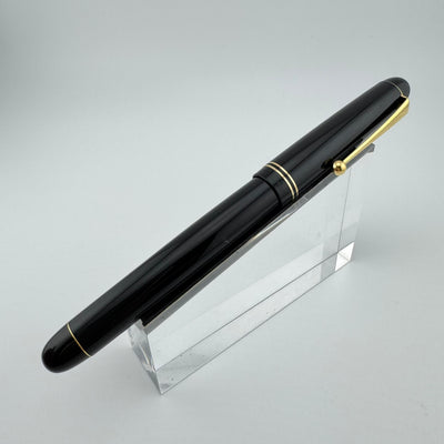 Pilot Custom 67 Black Resin Fountain Pen 14K Gold Medium Nib