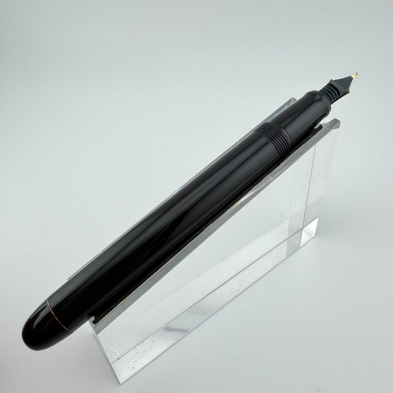 Pilot Custom 67 Black Resin Fountain Pen 14K Gold Broad Nib