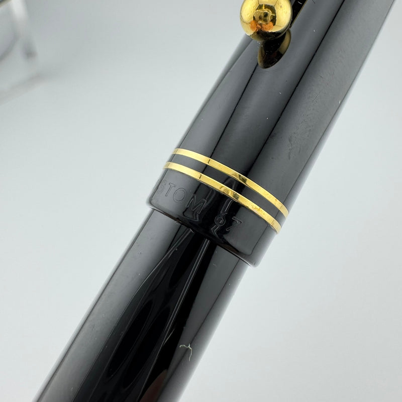 Pilot Custom 67 Black Resin Fountain Pen 14K Gold Broad Nib