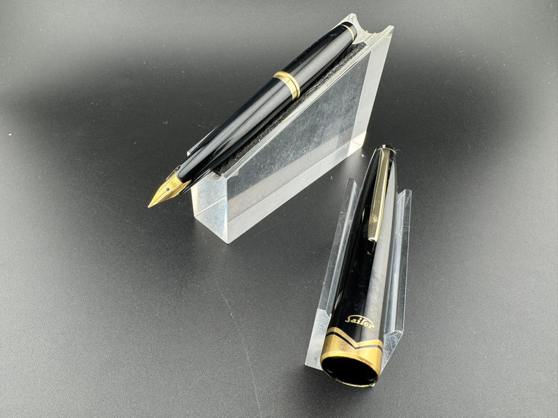 Sailor Pocket Fountain Pen 18K Medium Nib