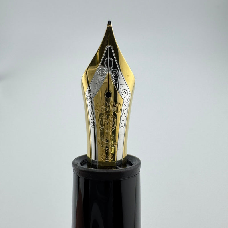 Montblanc Meisterstück No. 149 Fountain Pen 18K Gold Medium Nib Serviced w/Box