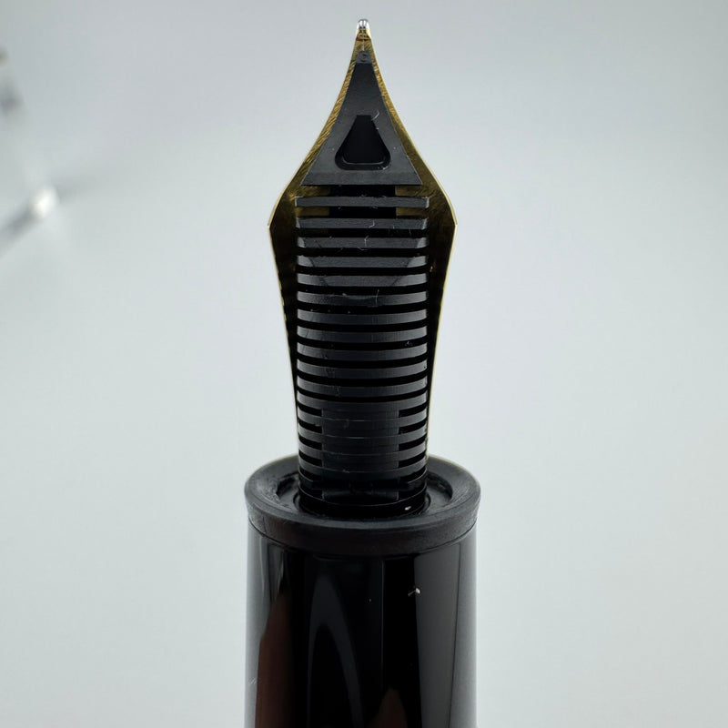 Montblanc Meisterstück No. 149 Fountain Pen 18K Gold Medium Nib Serviced w/Box