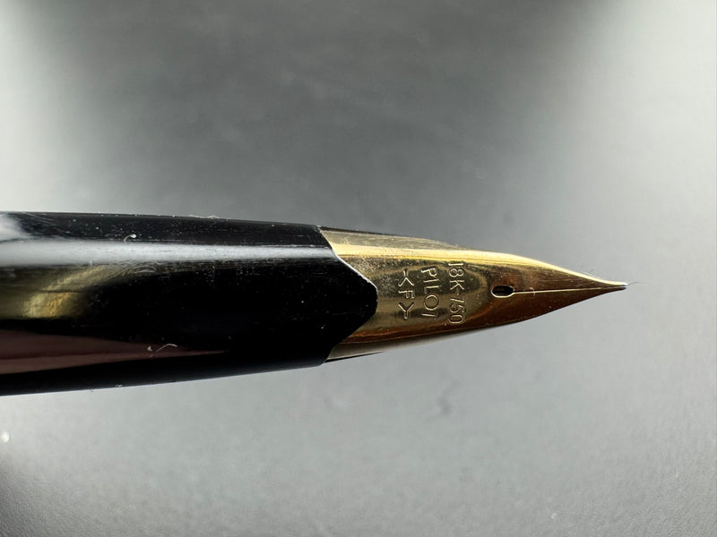 Pilot Elite Pocket Fountain Pen 18K Gold Fine Nib Jun 1972