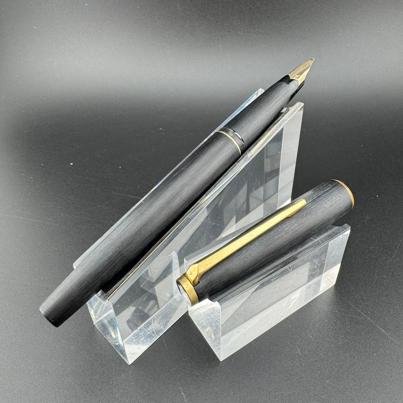 Montblanc No. 220 Brushed Resin Fountain Pen 14K Gold Fine Nib Serviced