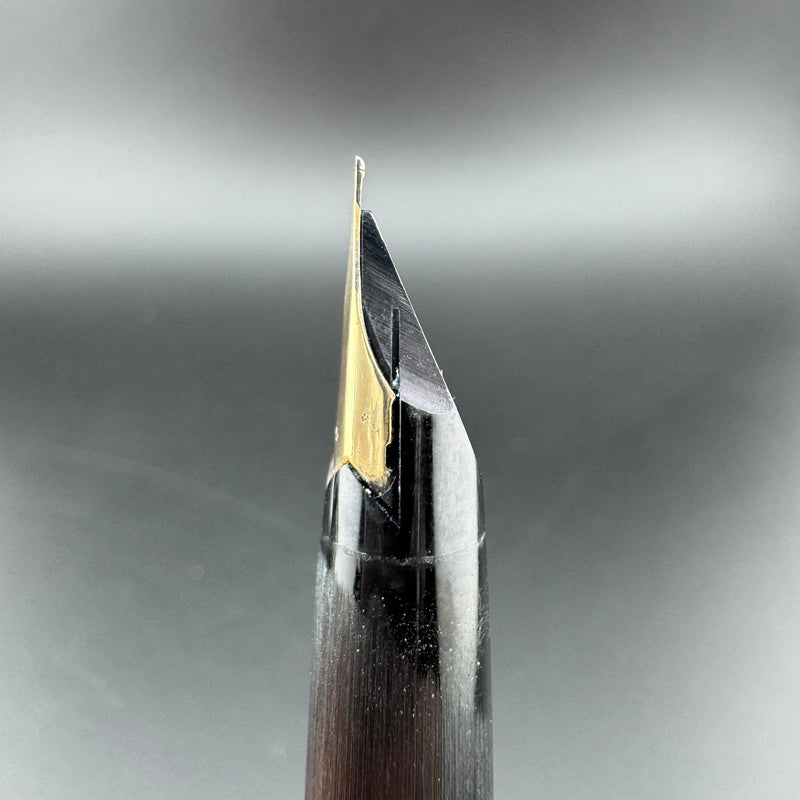 Montblanc No. 220 Brushed Resin Fountain Pen 14K Gold Fine Nib Serviced