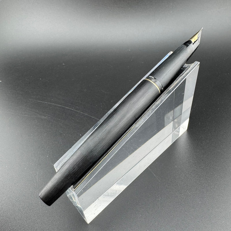 Montblanc No. 220 Brushed Resin Fountain Pen 14K Gold Fine Nib Serviced