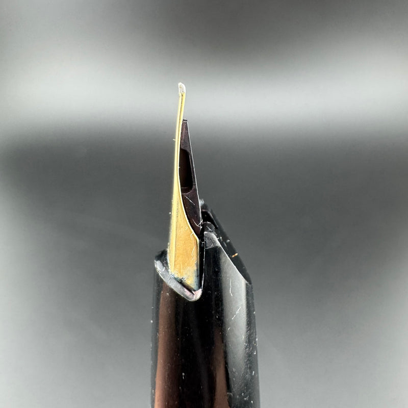 Montblanc No. 320 Black Resin Fountain Pen 14K Gold Extra-Fine Nib Serviced