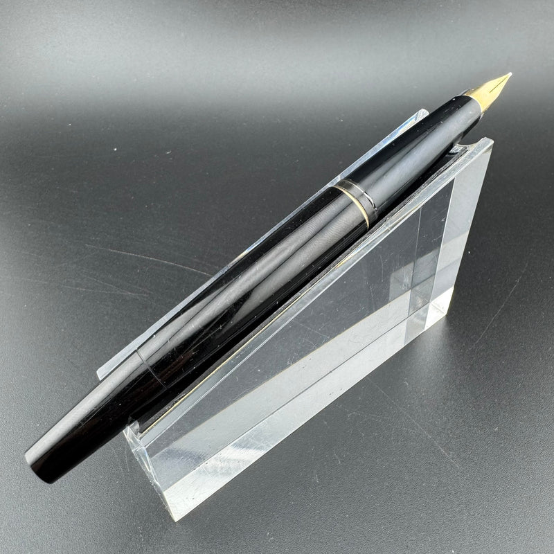 Montblanc No. 320 Black Resin Fountain Pen 14K Gold Extra-Fine Nib Serviced