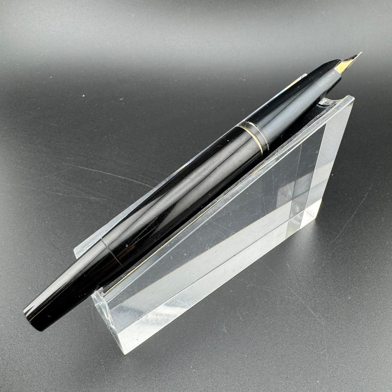 Montblanc No. 320 Black Resin Fountain Pen 14K Gold Extra-Fine Nib Serviced
