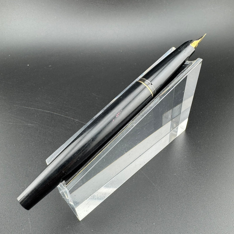 Montblanc Classic Black Resin Fountain Pen Gold Plated Steel Extra-Fine Nib