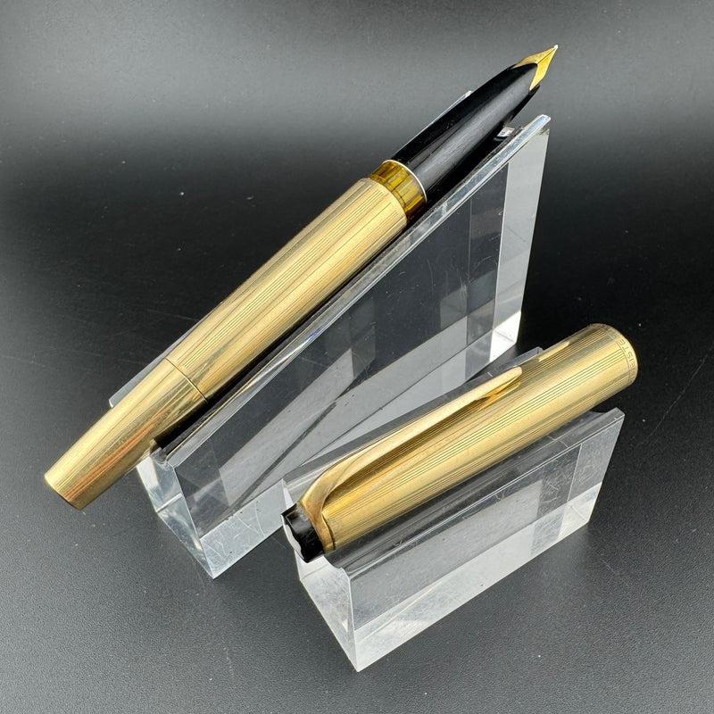 Montblanc Meisterstück No. 82 Rolled Gold Fountain Pen 18K Gold Fine Nib Serviced