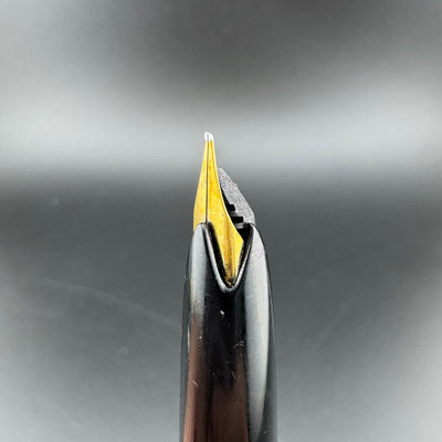 Montblanc Meisterstück No. 82 Rolled Gold Fountain Pen 18K Gold Fine Nib Serviced