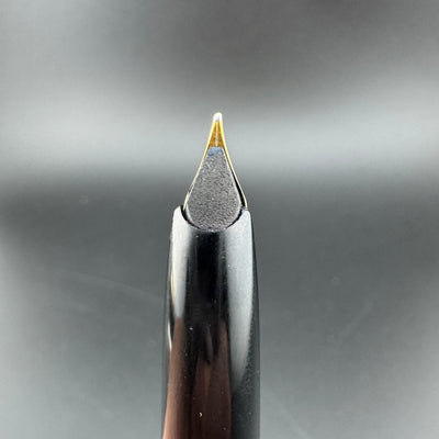 Montblanc Meisterstück No. 82 Rolled Gold Fountain Pen 18K Gold Fine Nib Serviced