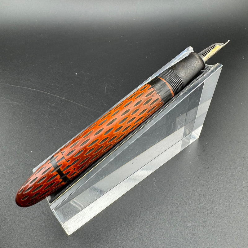 Ideal Kamakura-Bori Urushi Eyedropper Fountain Pen 14K Gold Extra-Fine Nib