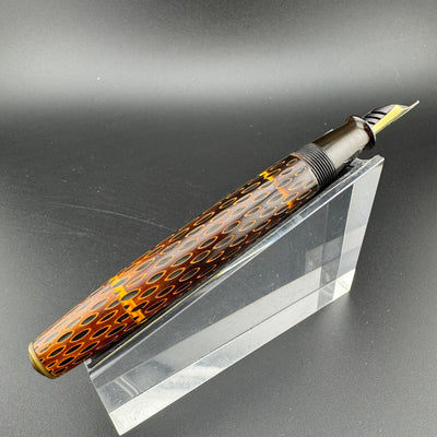 Steady Kamakura-Bori Urushi Eyedropper Fountain Pen 14K Gold Extra-Fine Nib