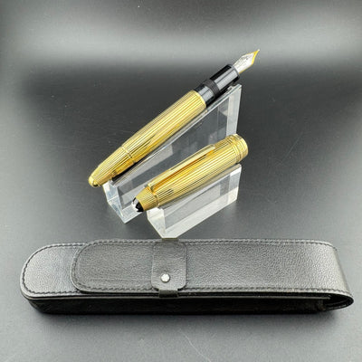 Montblanc No. 1467 Solitaire Solid 18K Gold Fountain Pen 18K Gold Extra-Fine Nib