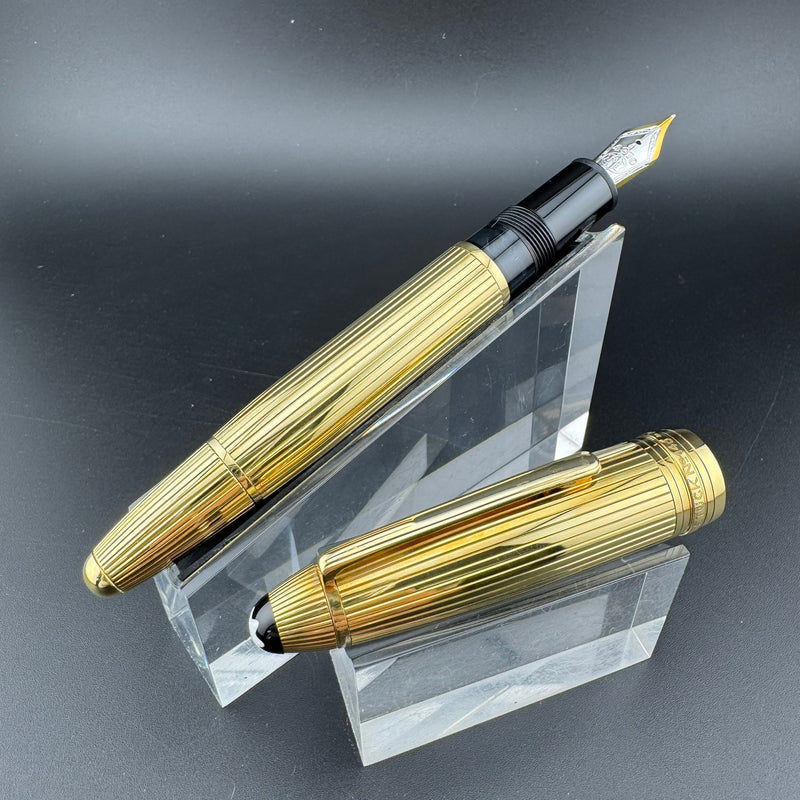 Montblanc No. 1467 Solitaire Solid 18K Gold Fountain Pen 18K Gold Extra-Fine Nib