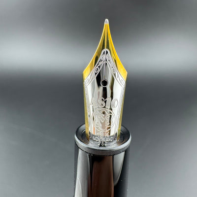 Montblanc No. 1467 Solitaire Solid 18K Gold Fountain Pen 18K Gold Extra-Fine Nib