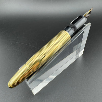 Montblanc No. 1467 Solitaire Solid 18K Gold Fountain Pen 18K Gold Extra-Fine Nib