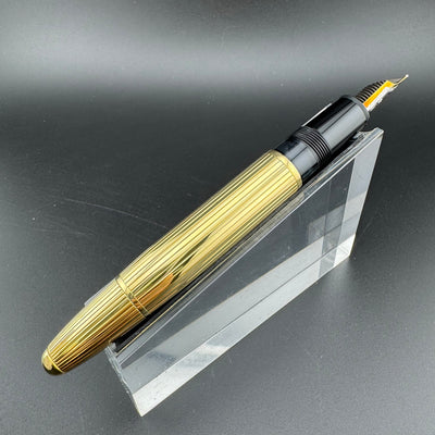 Montblanc No. 1467 Solitaire Solid 18K Gold Fountain Pen 18K Gold Extra-Fine Nib