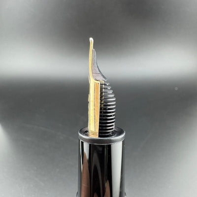 Montblanc Meisterstück No. 146 Fountain Pen 14K Gold Medium Nib Serviced