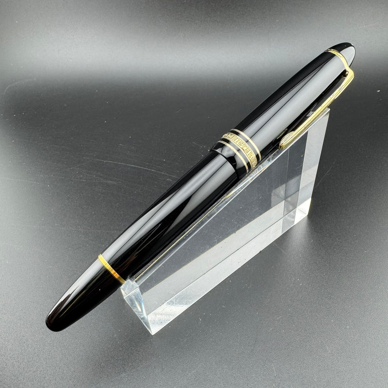 Montblanc Meisterstück No. 146 Fountain Pen 14K Gold Medium Nib Serviced