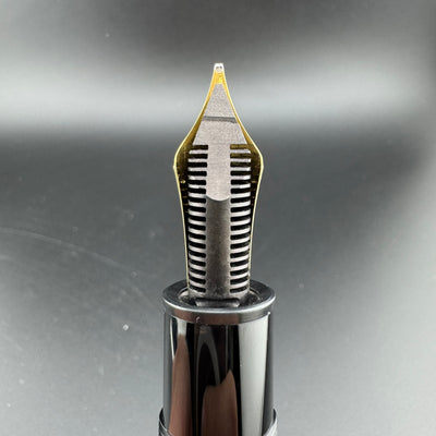 Montblanc Meisterstück No. 149 Fountain Pen 18K Gold Broad Nib Serviced