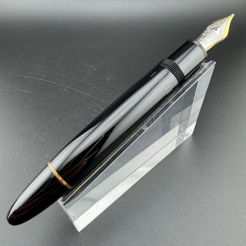 Montblanc Meisterstück No. 149 Fountain Pen 18K Gold Broad Nib Serviced