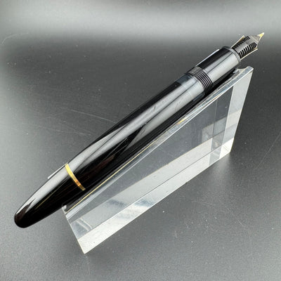 Montblanc Meisterstück No. 146 Fountain Pen 14K Gold Fine Nib Serviced