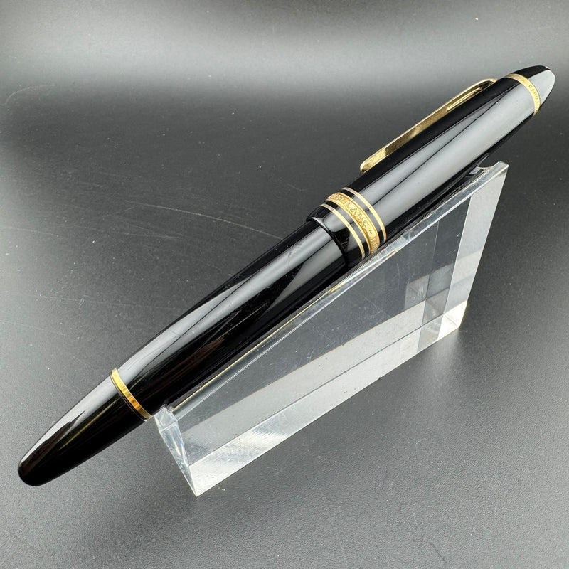 Montblanc Meisterstück No. 146 Fountain Pen 14C Gold Broad Nib Serviced