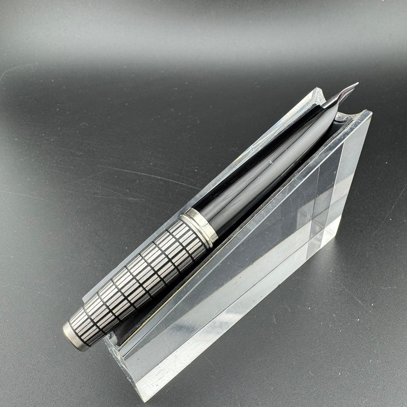 Pilot Elite Full Checkered Pocket Fountain Pen 18K Gold Fine Nib