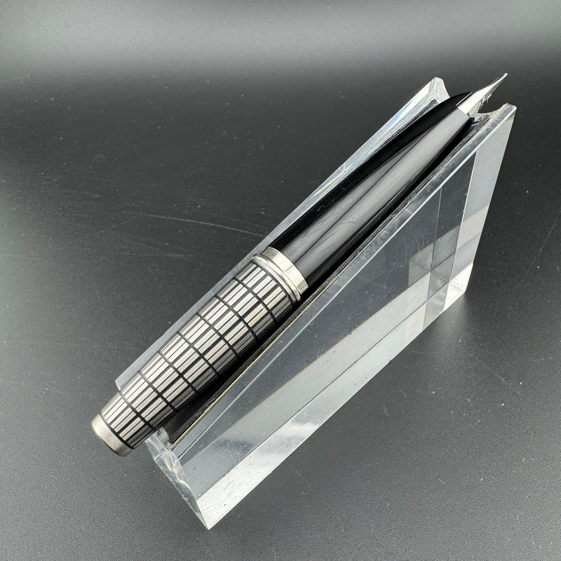 Pilot Elite Full Checkered Pocket Fountain Pen 18K Gold Fine Nib