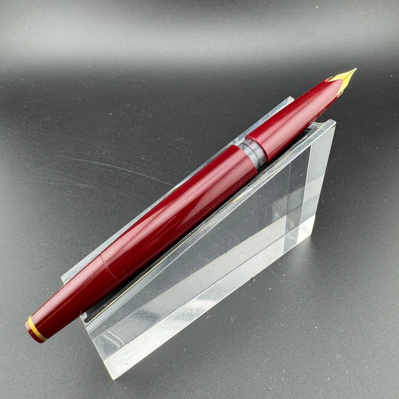 Montblanc No. 121 Burgundy Transitional Fountain Pen 18K Gold EF Nib