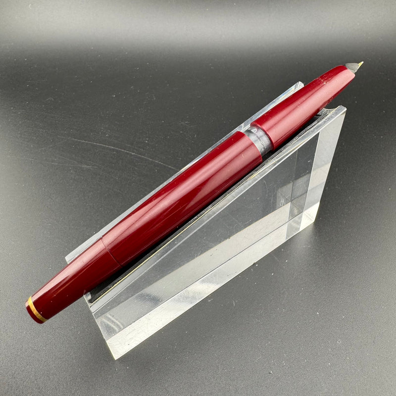 Montblanc No. 121 Burgundy Transitional Fountain Pen 18K Gold EF Nib