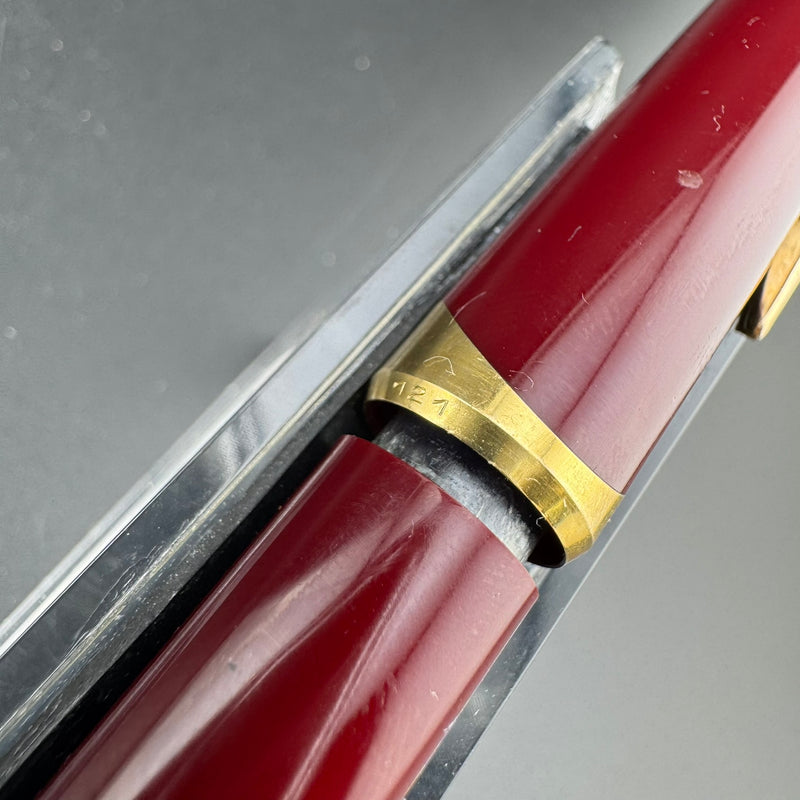 Montblanc No. 121 Burgundy Transitional Fountain Pen 18K Gold EF Nib